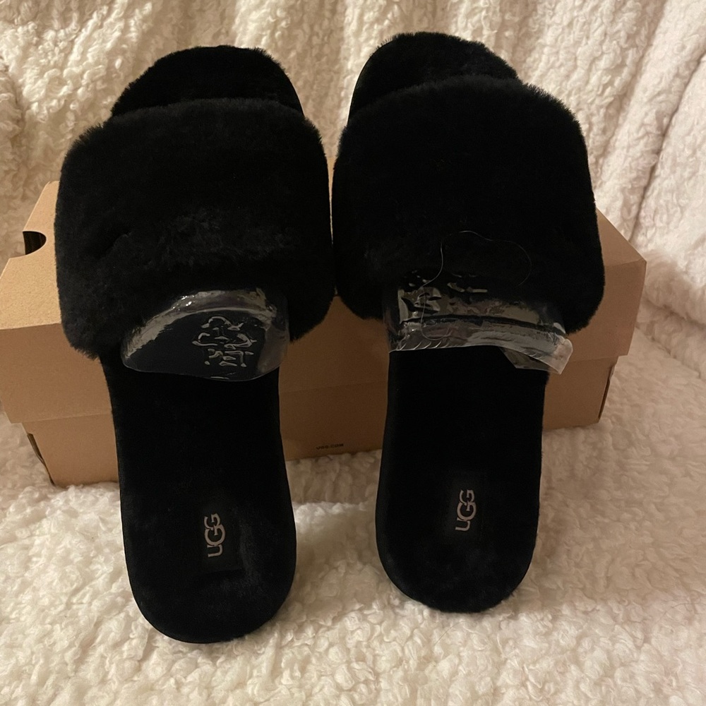Ugg cozett indoor outdoor slippers